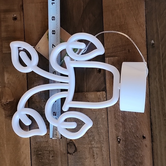 Neon Light - Potted Plant Shape - Picture 5 of 8